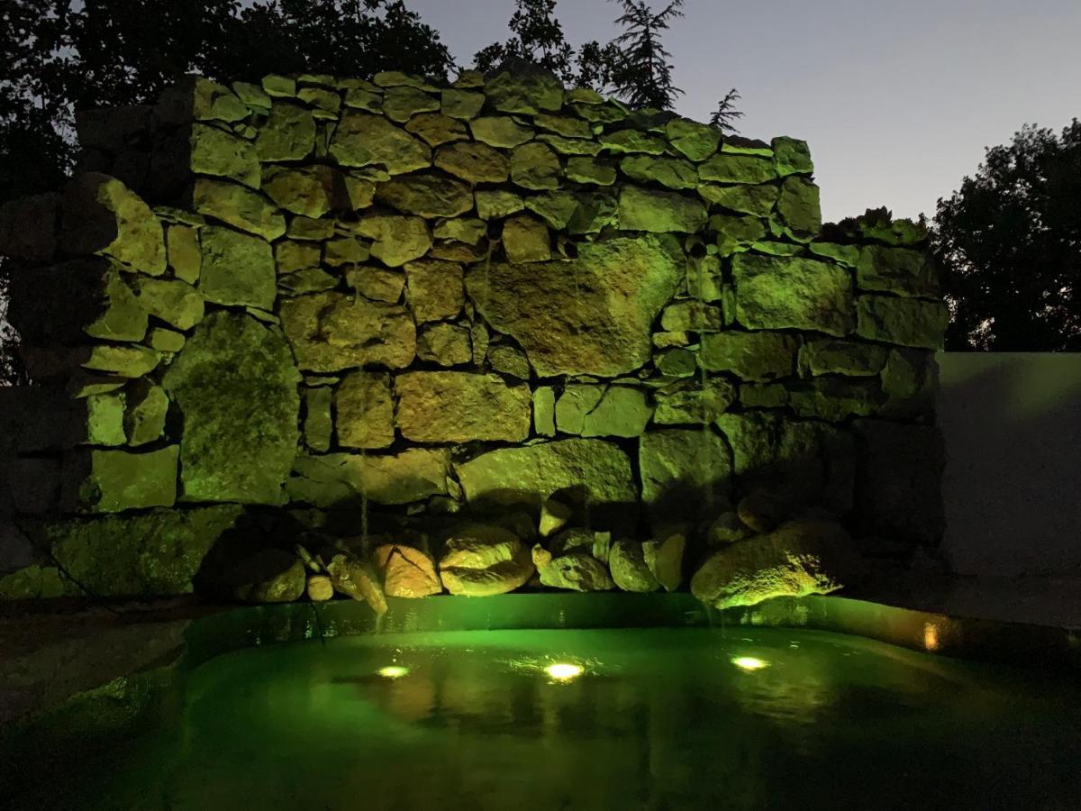 Gite Avec Piscine Privee Au Coeur D'Une Foret De Chenes Proche De Vallon Pont D'Arc Saint Alban Auriolles Exterior foto