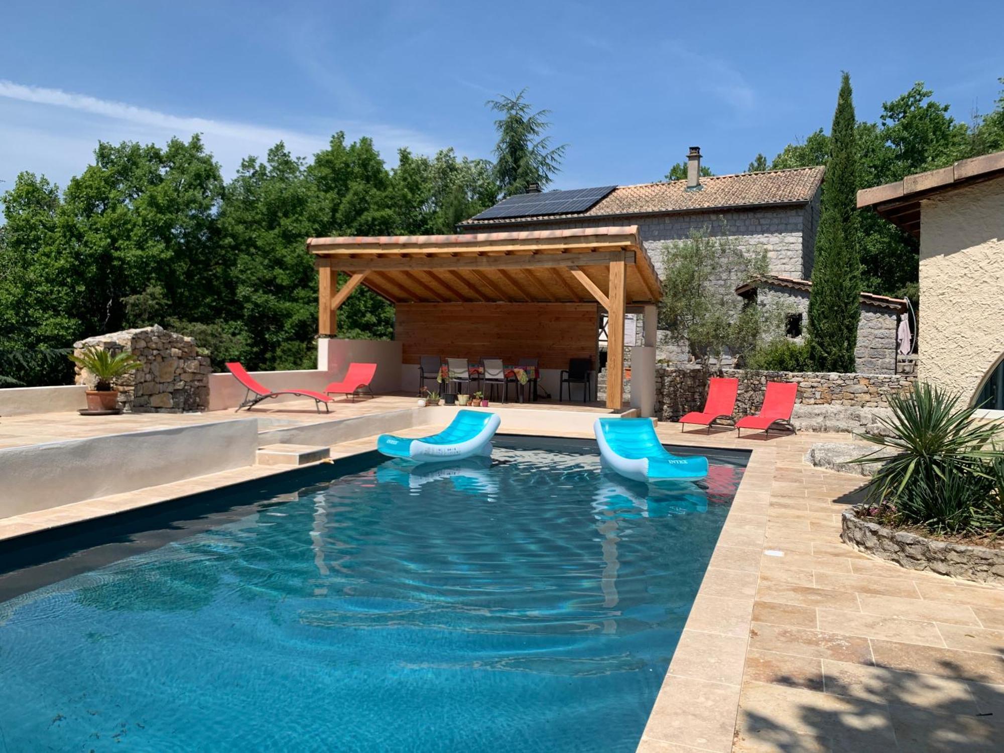 Gite Avec Piscine Privee Au Coeur D'Une Foret De Chenes Proche De Vallon Pont D'Arc Saint Alban Auriolles Exterior foto
